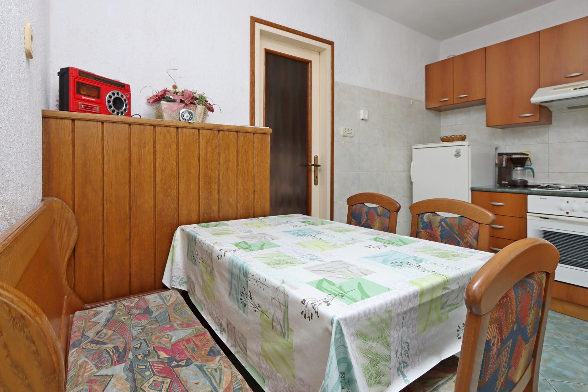 Apartments With A Parking Space Icici, Opatija - 7788 Bilik gambar
