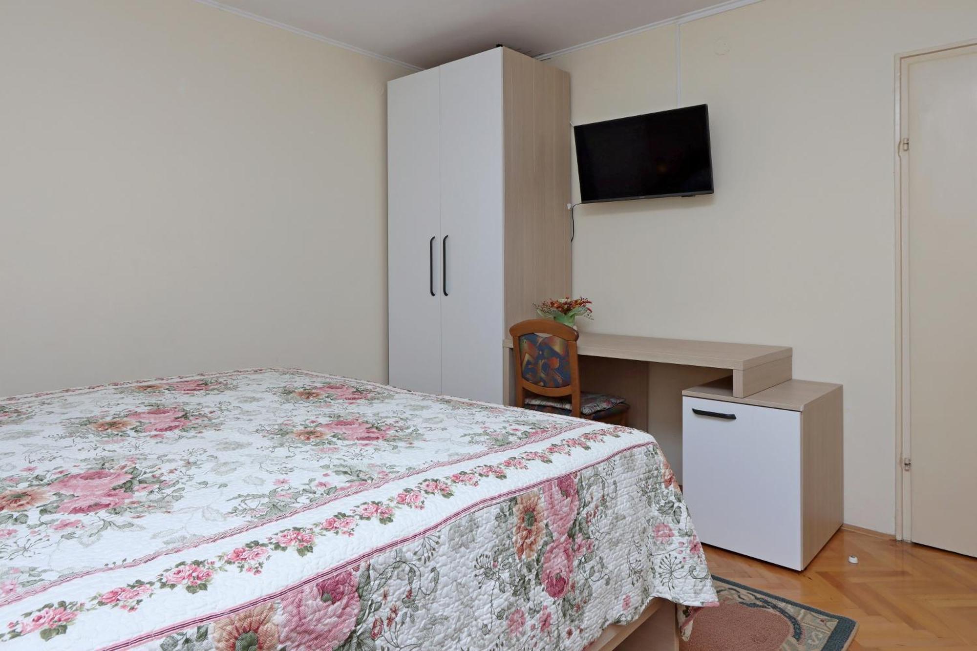 Apartments With A Parking Space Icici, Opatija - 7788 Bilik gambar